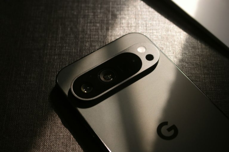 Pixel to Sync Notifications Over Mobile Data