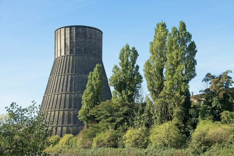 data center cooling towers