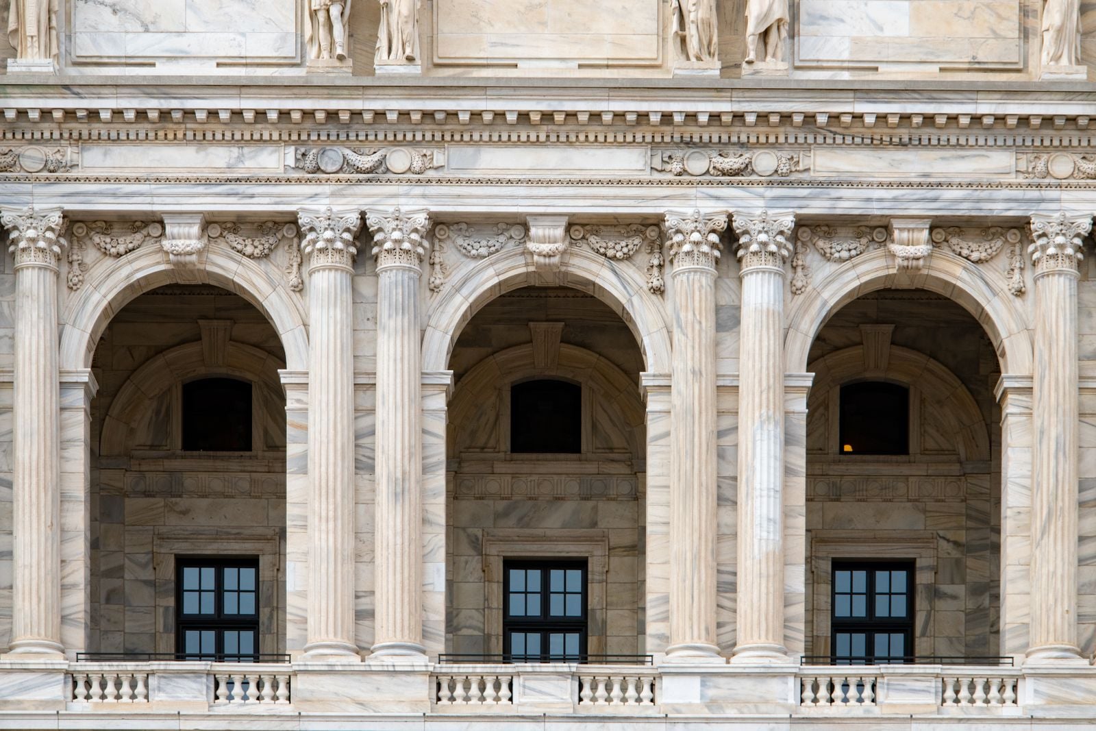 Ornate archways at the Minnesota State Capitol