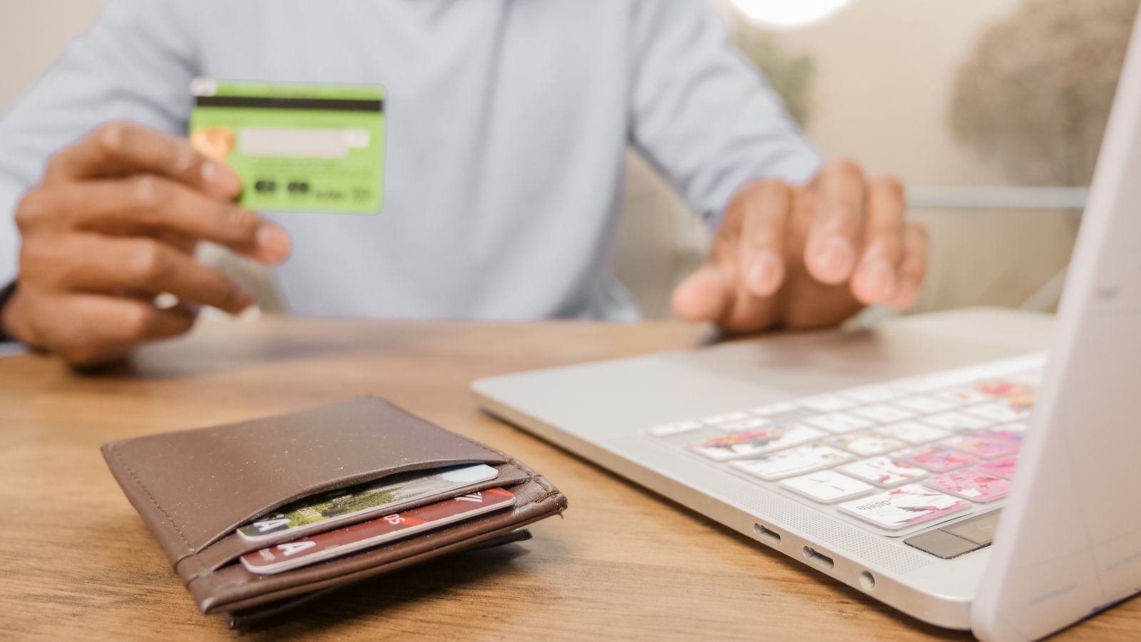 credit card laptop